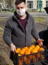 Александр Бондаренко передал фрукты для врачей городской клинической больницы №1